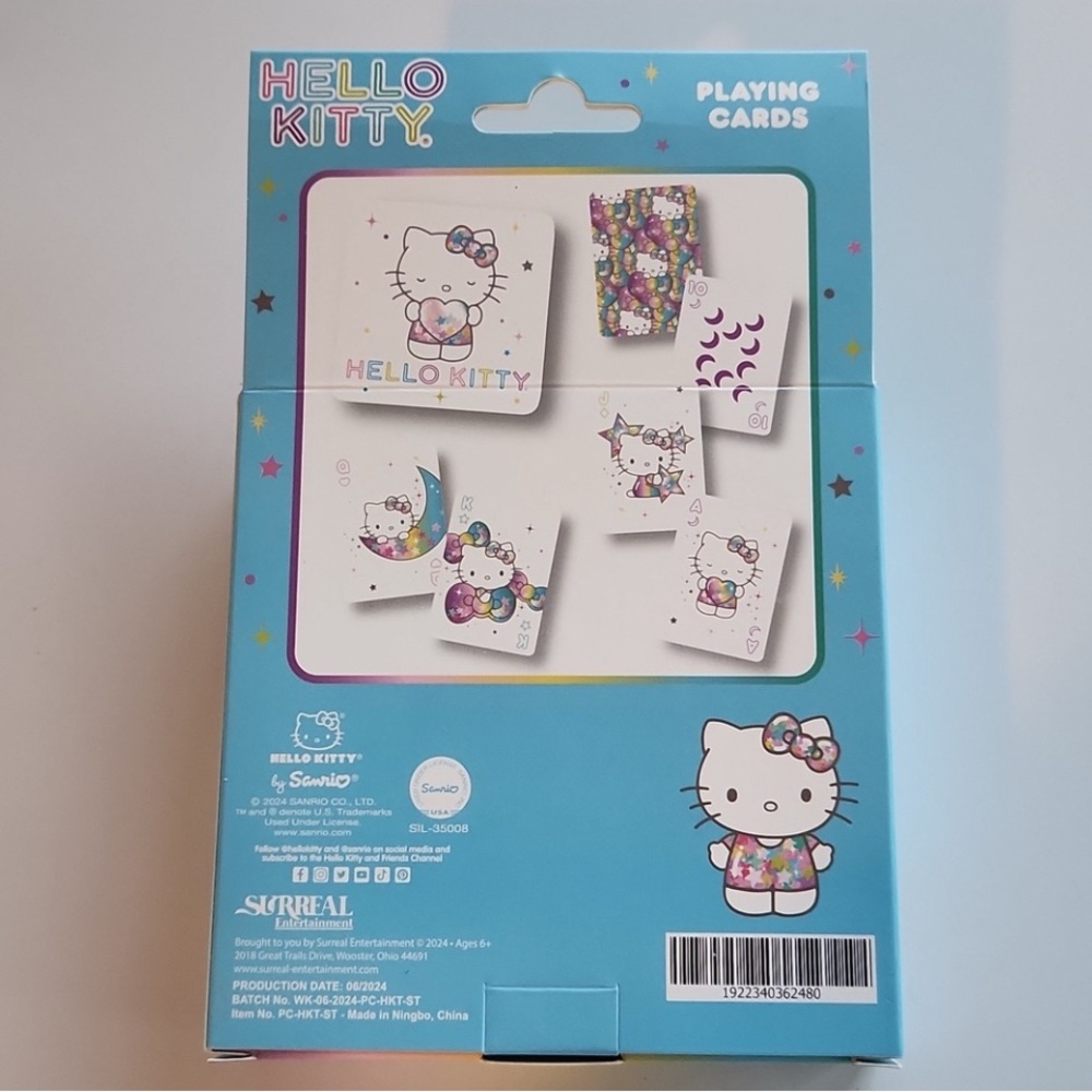 Hello Kitty Playing Cards With Storage Case - Picture 14 of 14